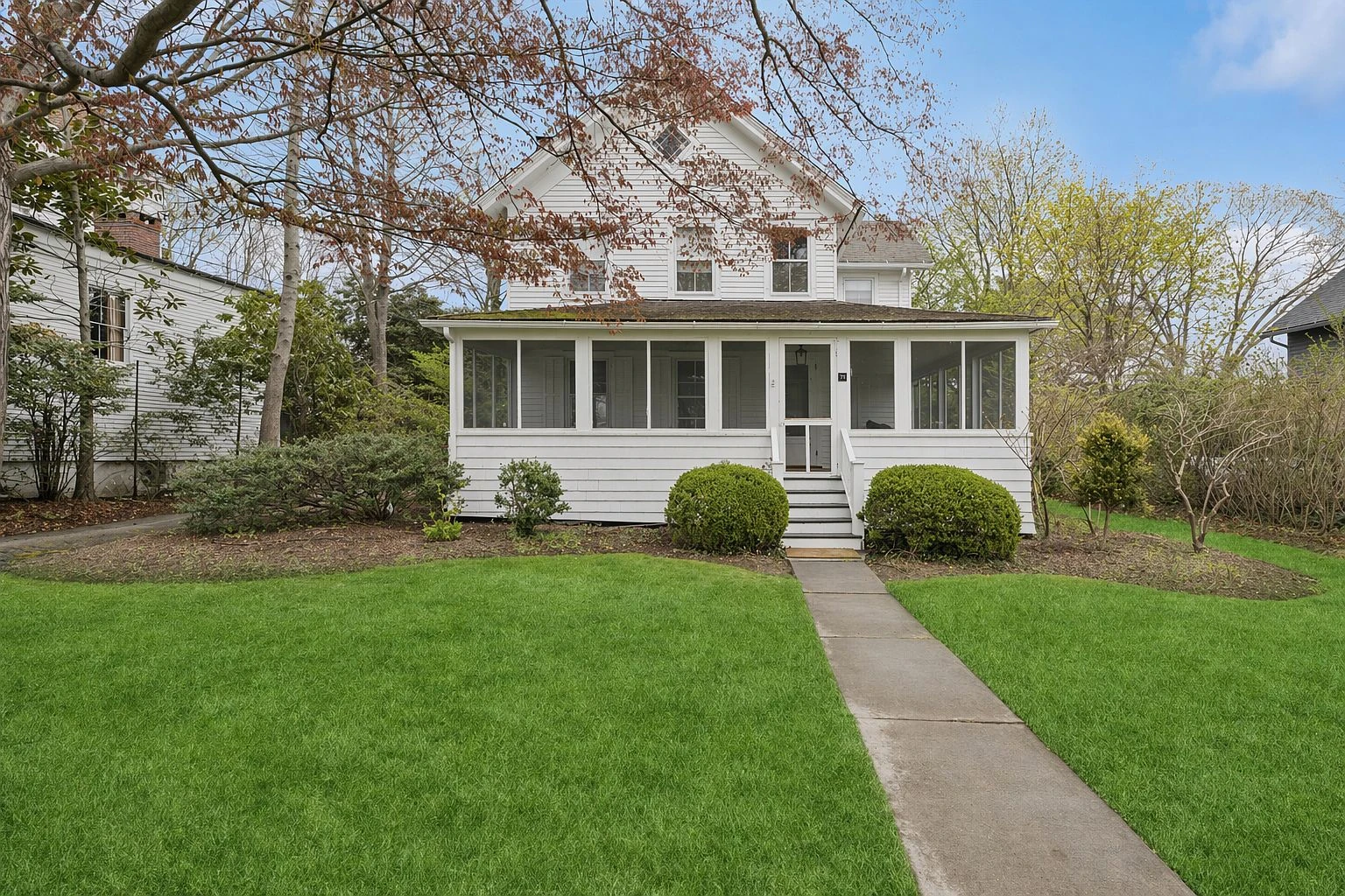 71 Hampton St, Sag Harbor, NY 11963 listing photo
