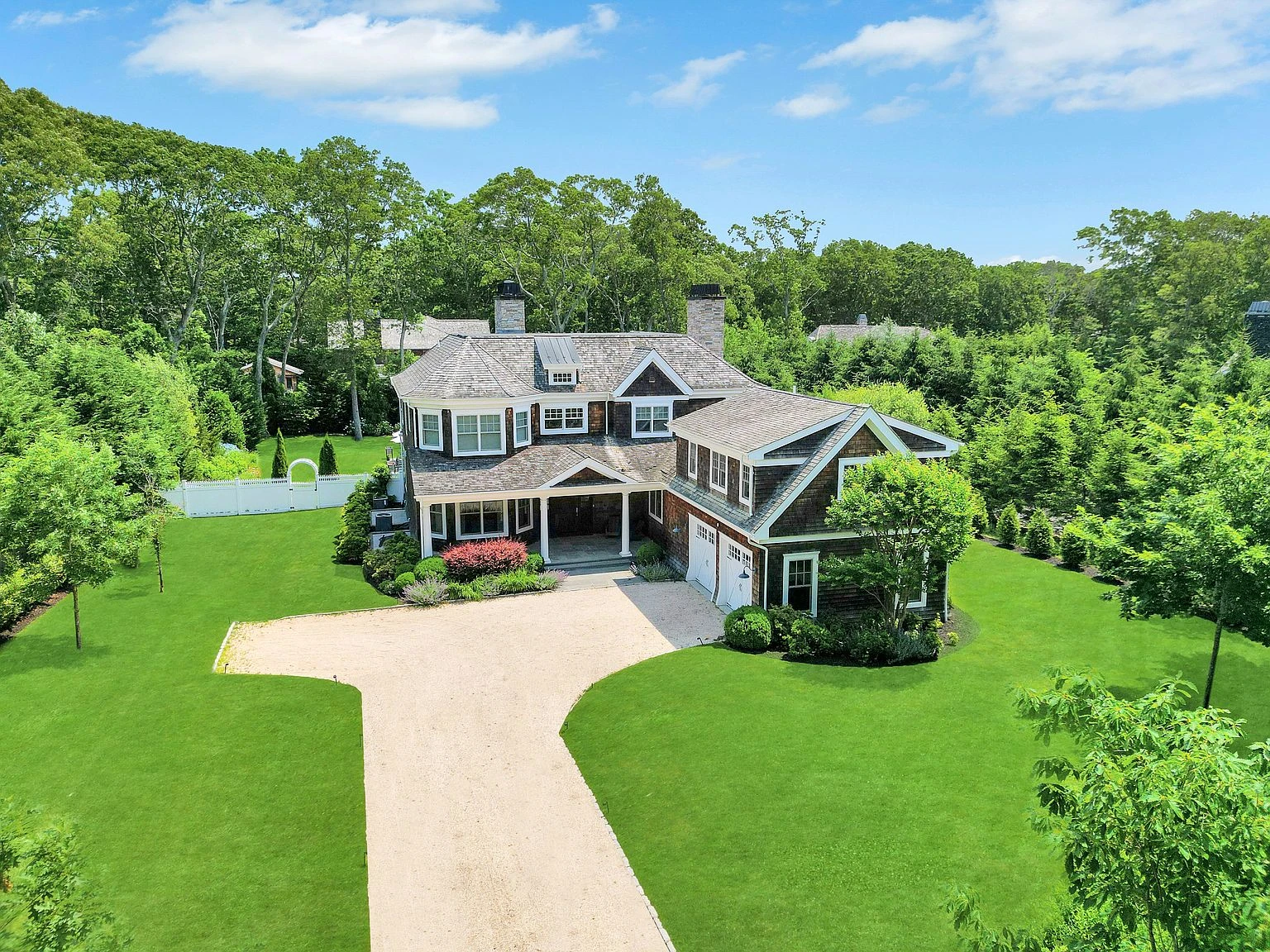 21 Barn Ln, Bridgehampton, NY 11932 listing photo