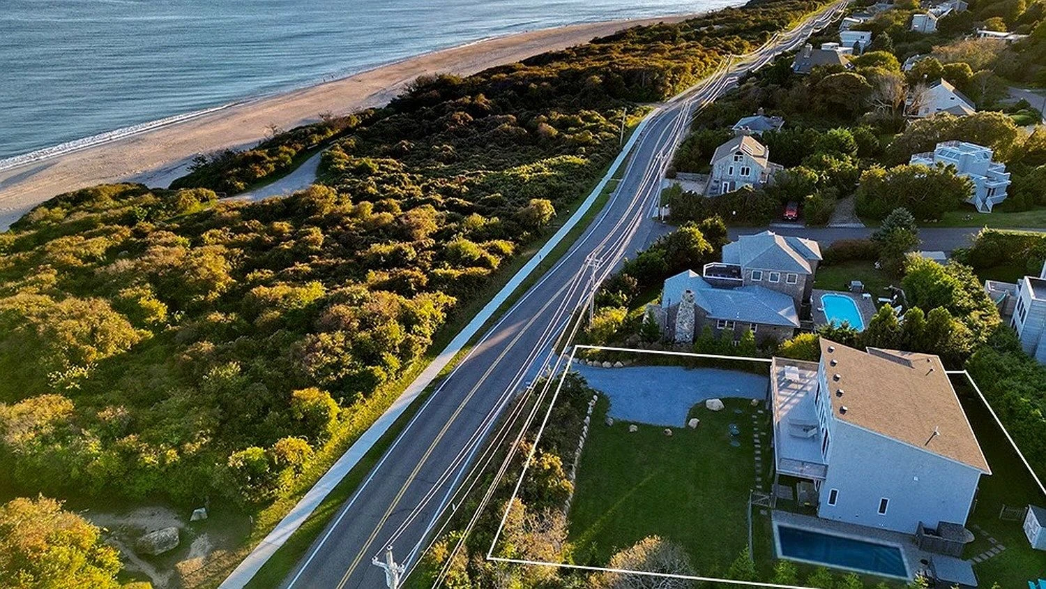 617 Old Montauk Hwy, Montauk, NY 11954 listing photo