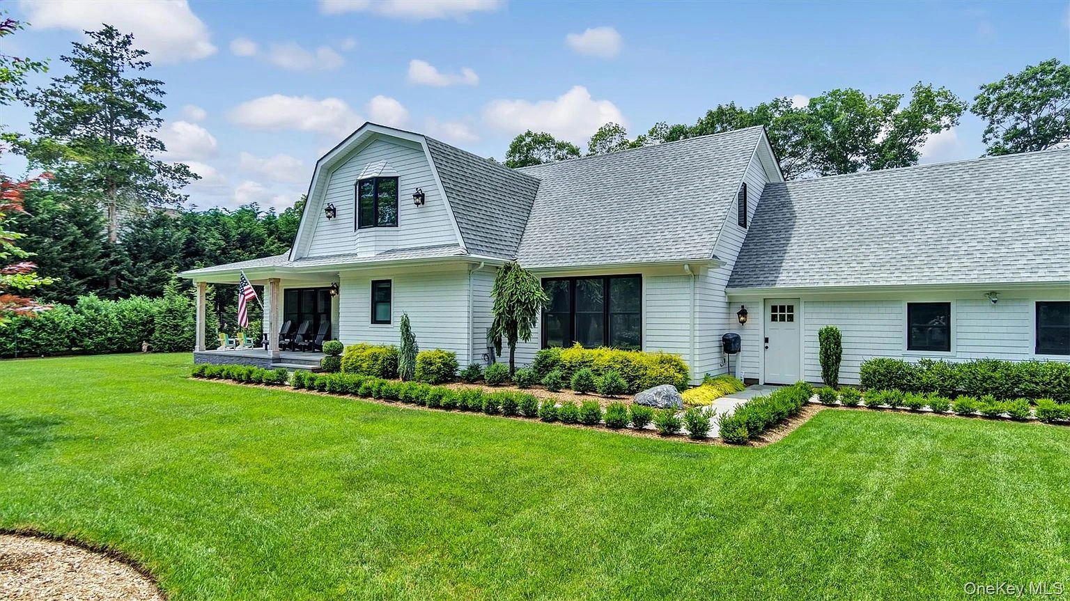 99 Beach Rd, Westhampton Beach, NY 11978 listing photo