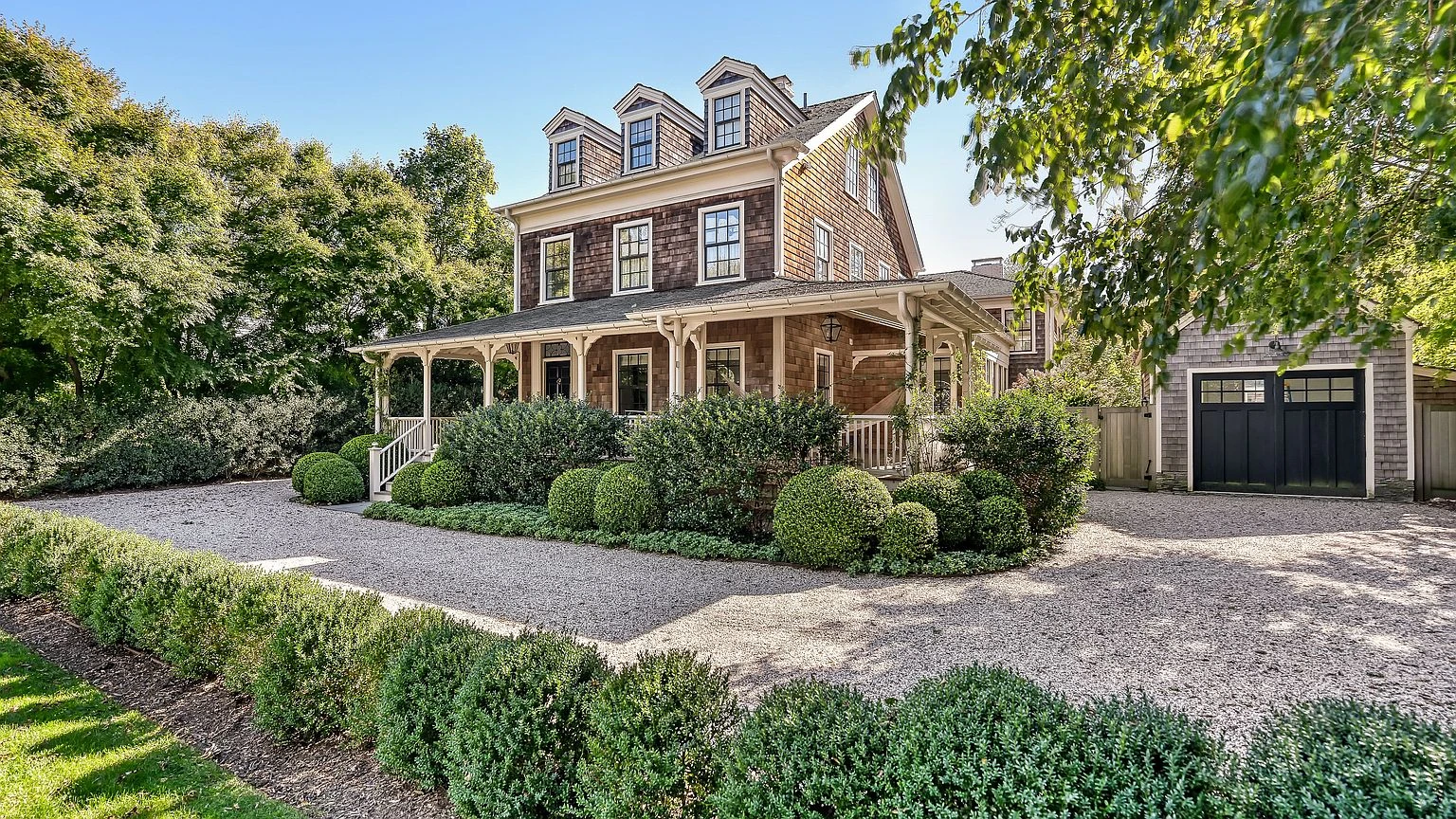241 Main St, Sag Harbor, NY 11963 listing photo