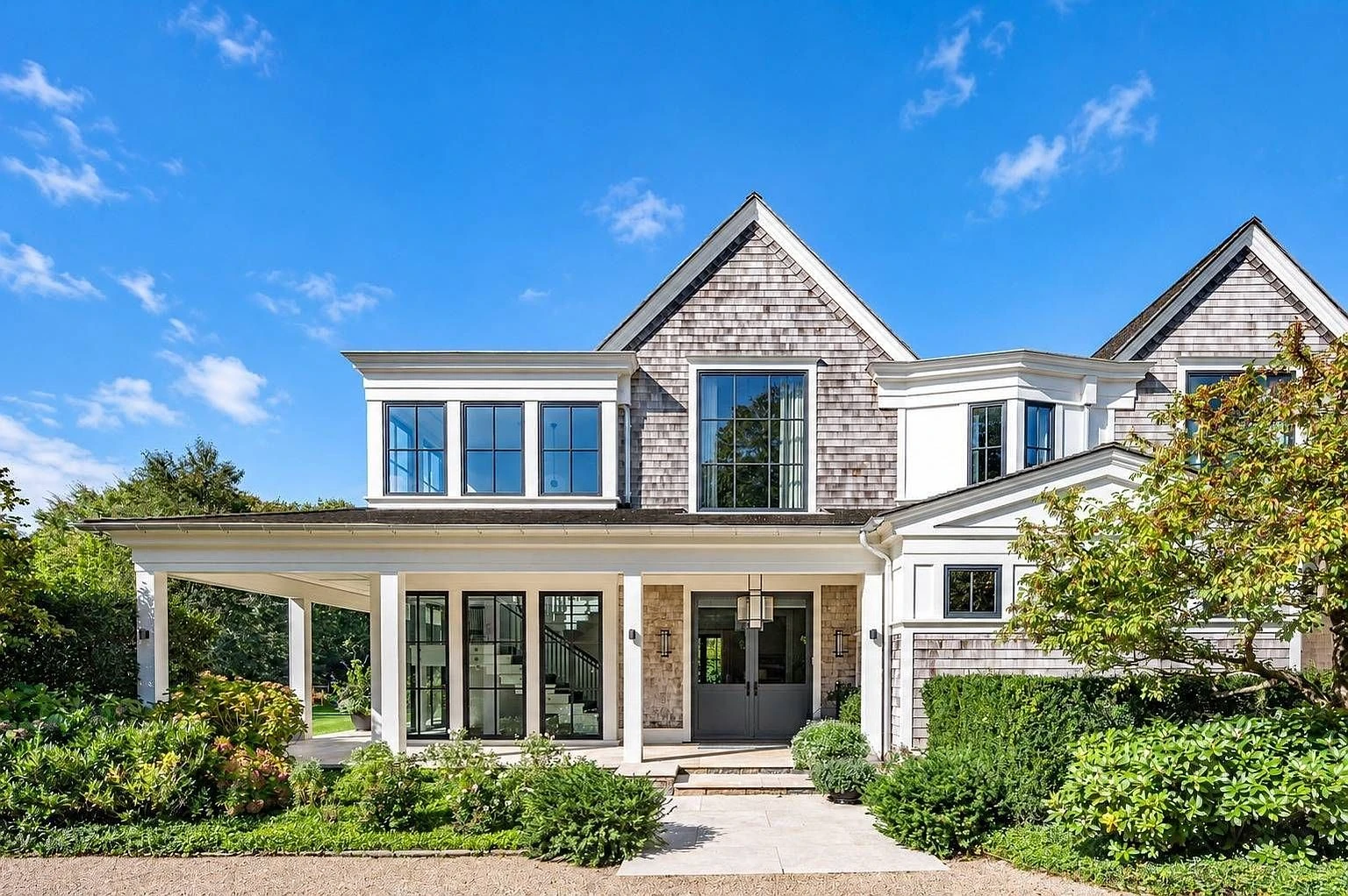 63 S Hill St, Southampton, NY 11968 listing photo