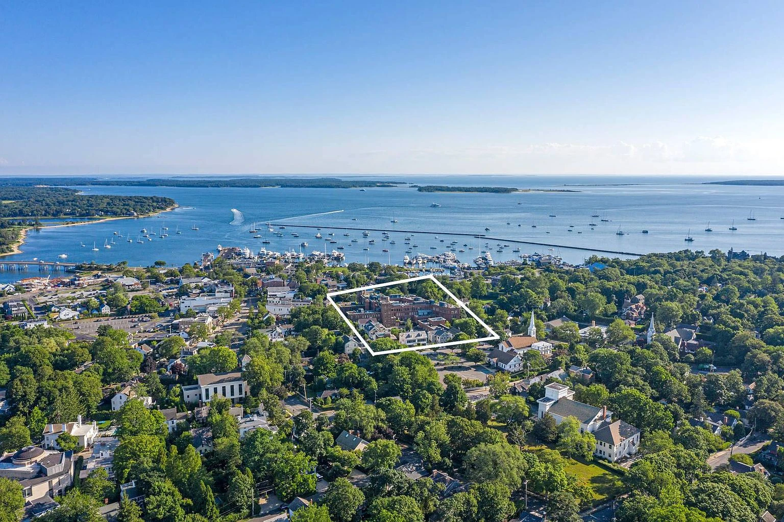15 Church St #Penthouse 402, Sag Harbor, NY 11963 listing photo