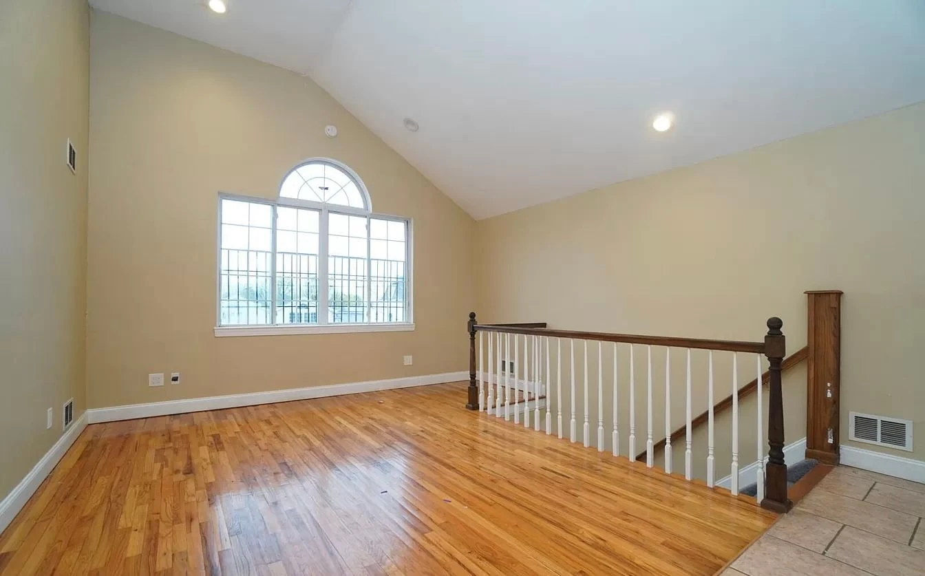 508 Delafield Avenue #2, Staten Island, NY 10310 listing photo
