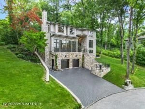 44 Annfield Court, Staten Island, NY 10304 listing photo