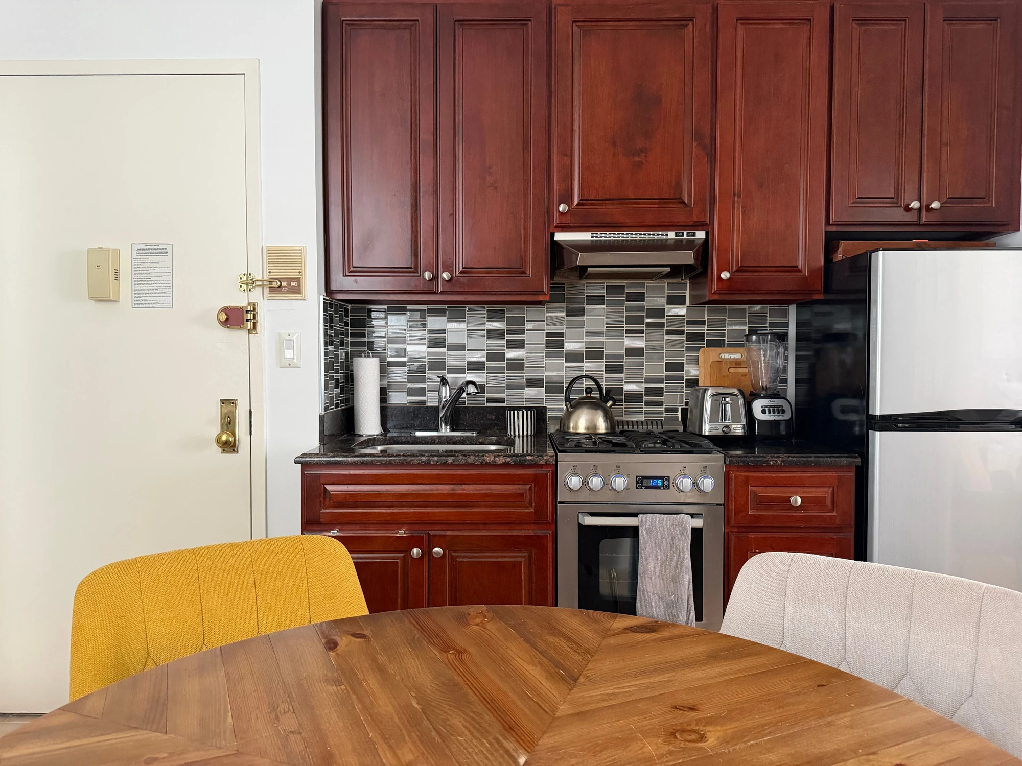 320 East 81st Street #10, New York, NY 10028 listing photo