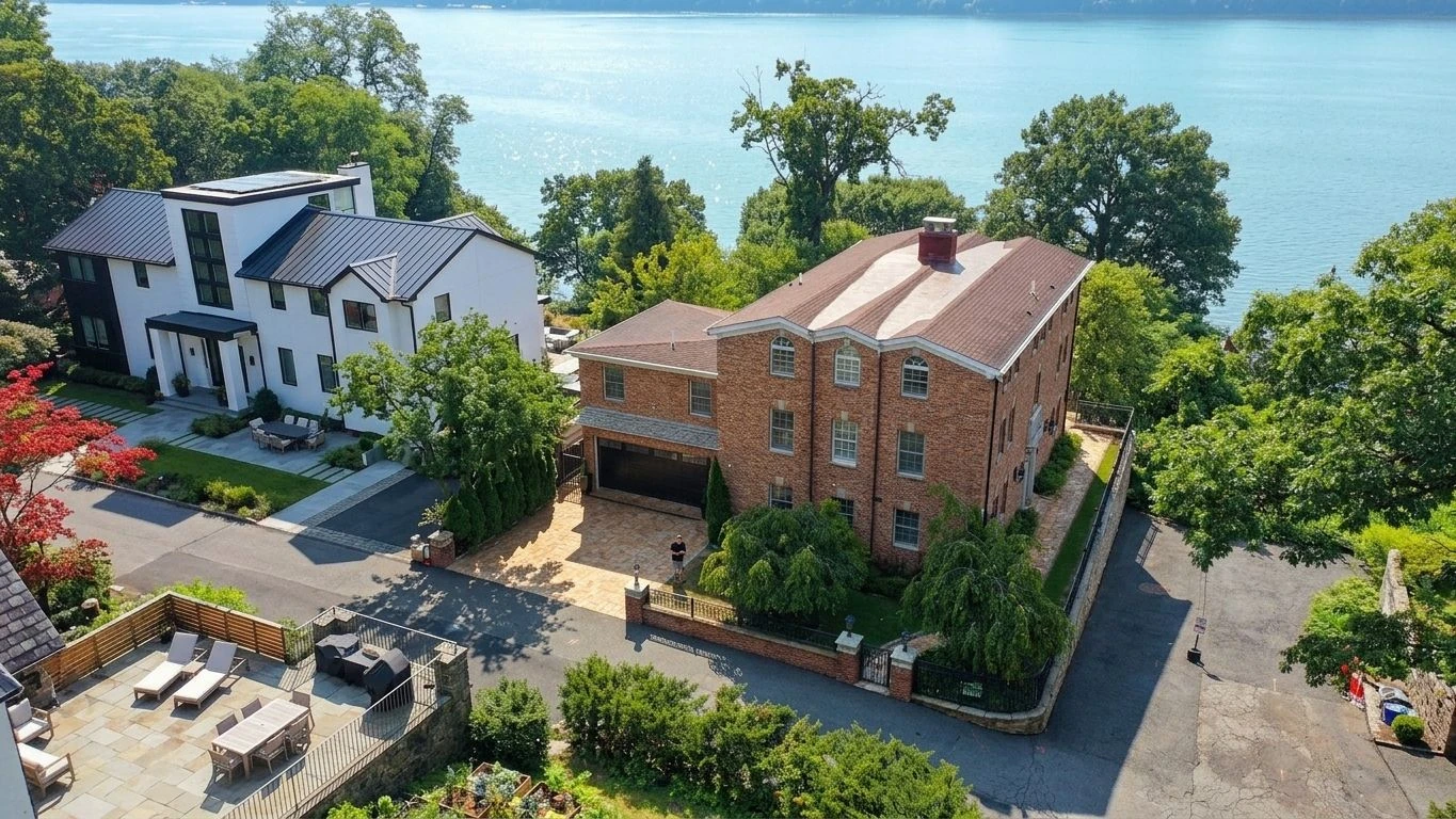 3061 Scenic Place, Bronx, NY 10463 listing photo