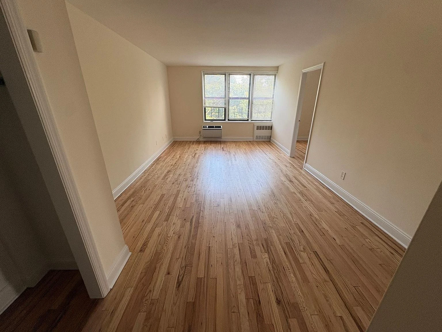 8615 Ava Pl APT 5C, Queens, NY 11432 listing photo