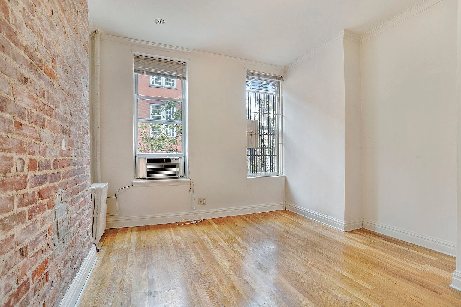 304 E 83rd St APT 3C, New York, NY 10028 listing photo