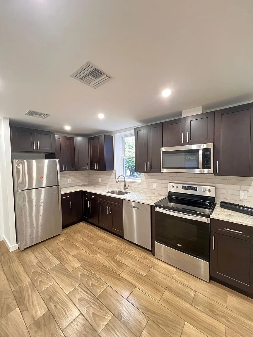 248 Richmond Ter APT 1R, Staten Island, NY 10301 listing photo