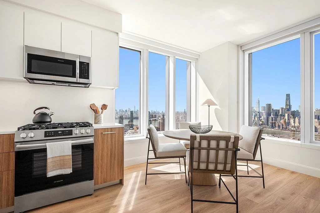 23-15 44th Dr #31E, Queens, NY 11101 listing photo