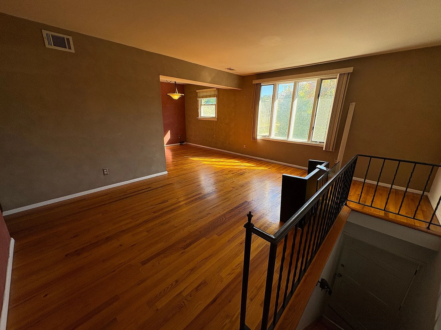 3 Amelia Ct Floor 2, Staten Island, NY 10310 listing photo
