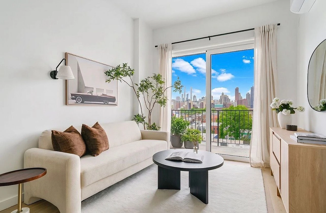 11-14 35th Ave #808, Queens, NY 11106 listing photo