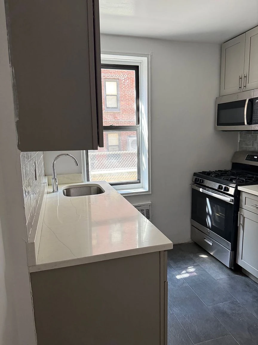 150 W End Ave APT 5R, Brooklyn, NY 11235 listing photo